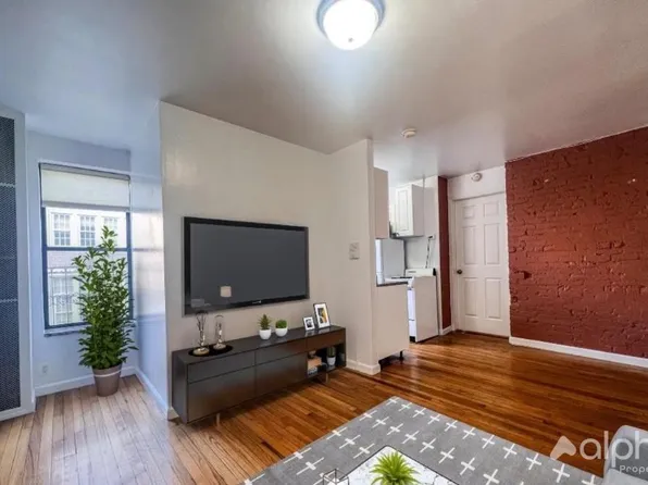 332 East 95th Street image 1 of 7
