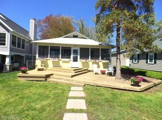 16573 Lakeview St, Spring Lake, MI 49456