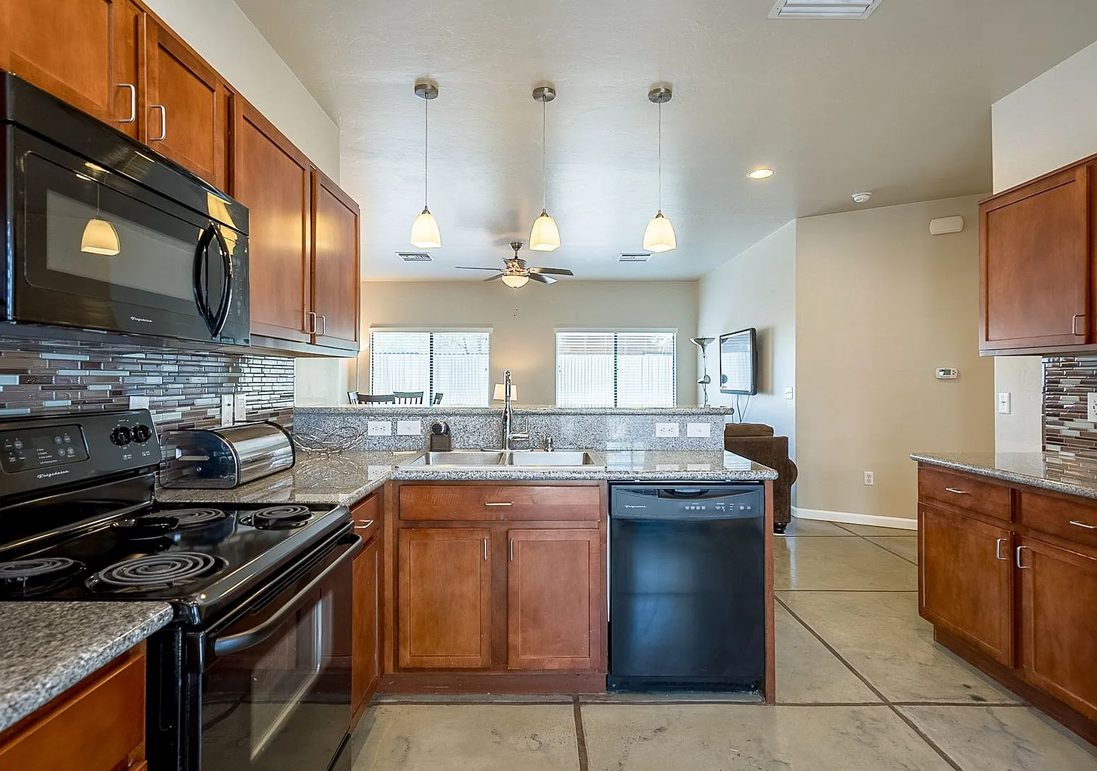 722 E. Mabel St. — Photo 4