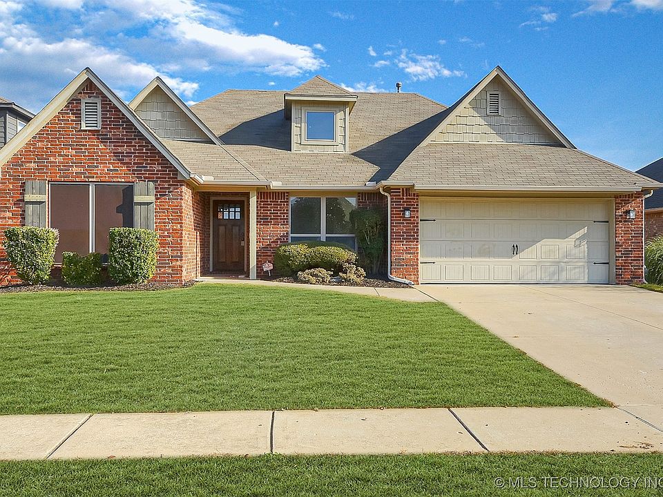 1st image of 20609 E 32nd Pl