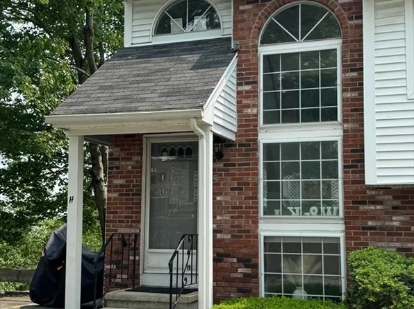 159 Tall Oaks Dr Unit H, Weymouth, MA 02190