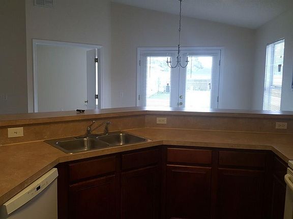 3rd image of 205 Cohasset Ct