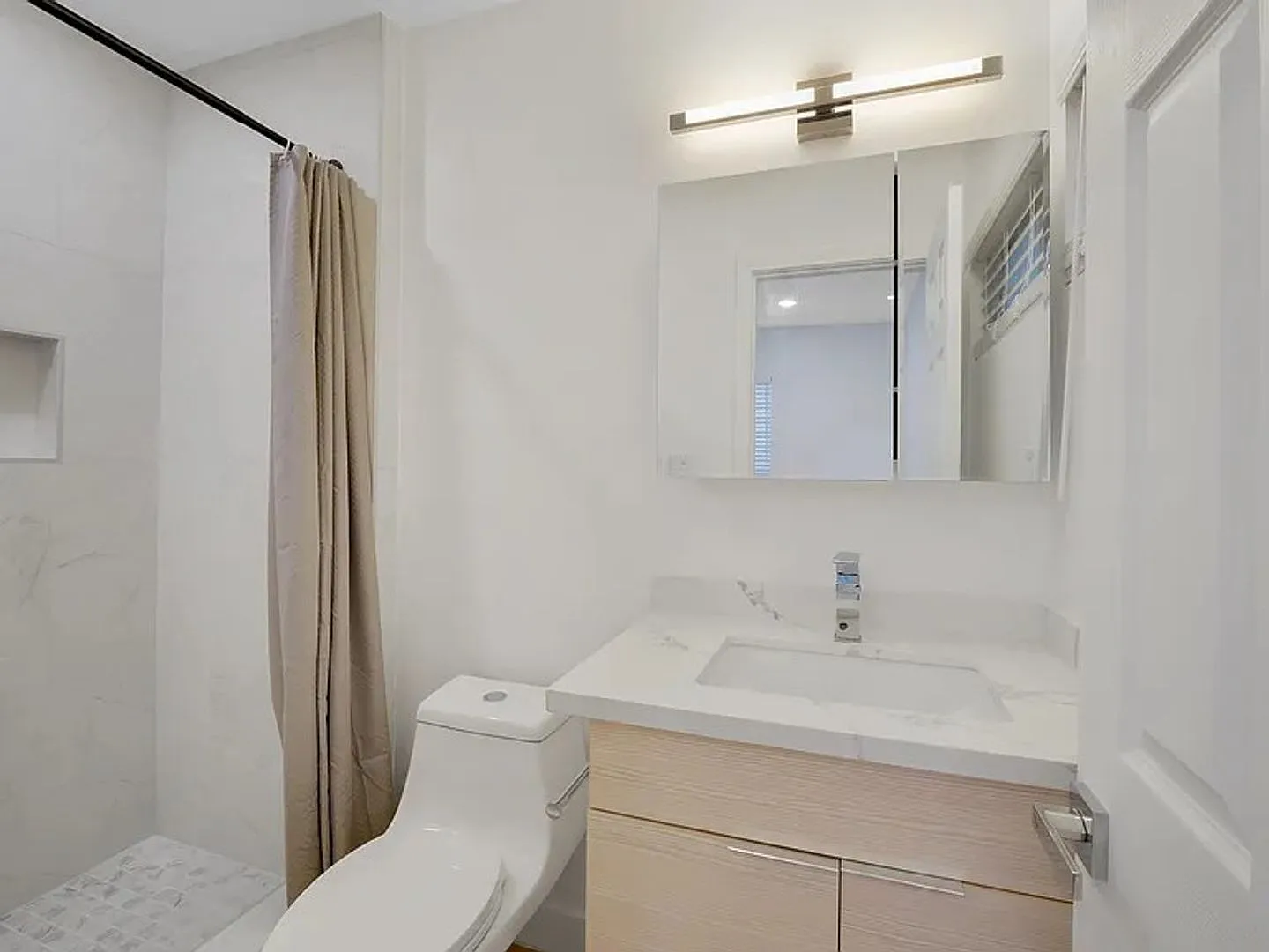 Norton Portfolio, LLC (1223 N. Beachwood Dr.) — Photo 3