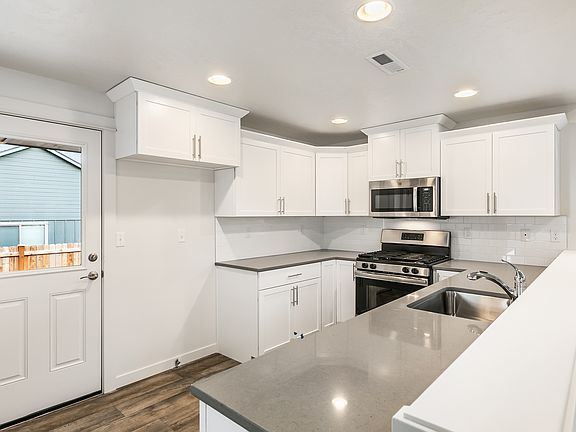 Arlington - Kitchen