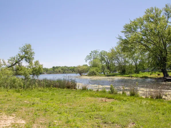 27519 95th St, Salem, WI 53168