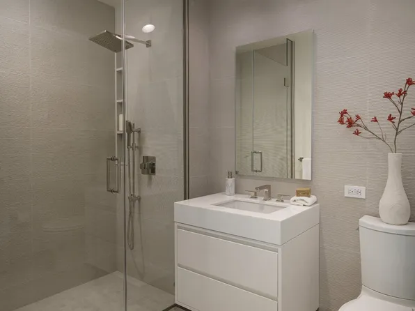 200 East 20th Street image 9 of 16