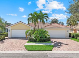 4251 Redonda Ln, Naples, FL 34119