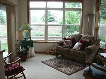 5th image of 273 Wentworth Ave E
