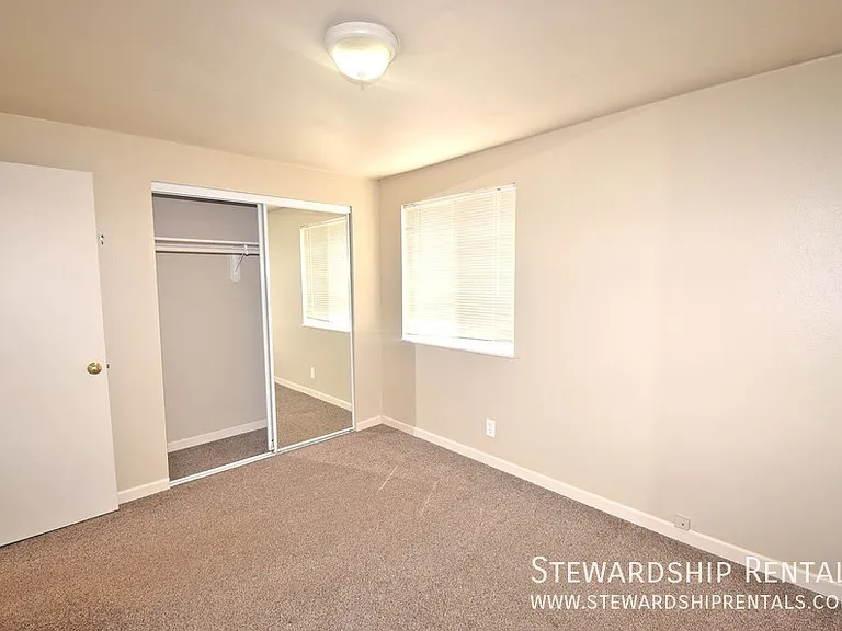 1170 Grant Aly #B — Photo 11