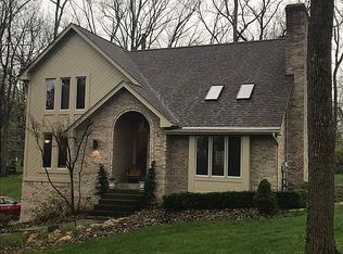 571 Taylor Dr, Canonsburg, PA 15317