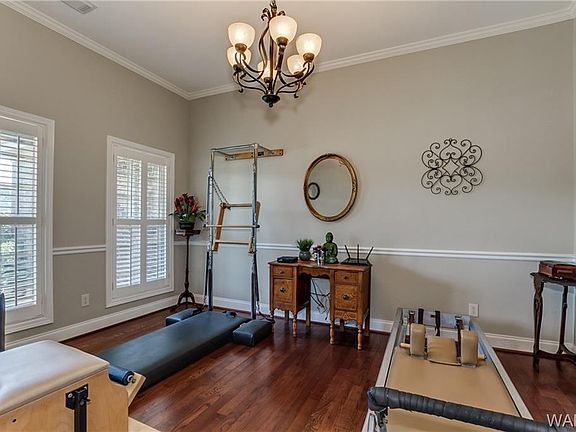4th image of 11923 Belle Meade Cir