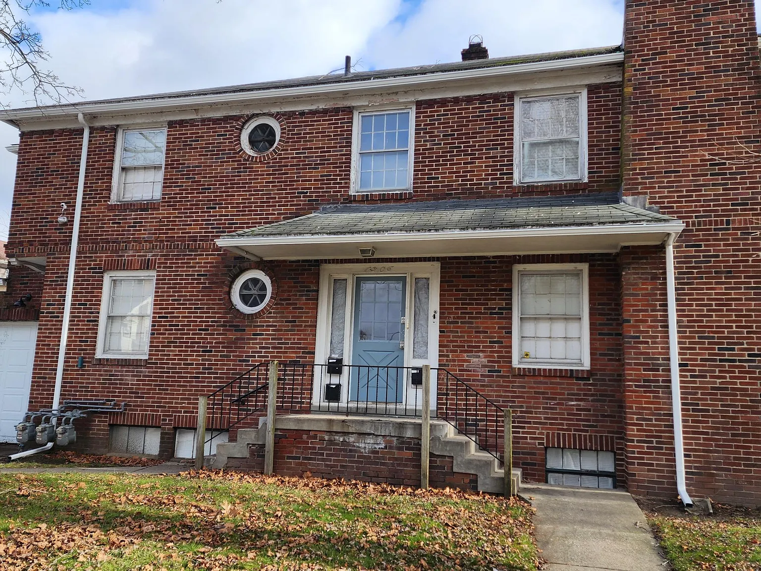 2 bed, 1270 sqft, $1,100 — Photo 1
