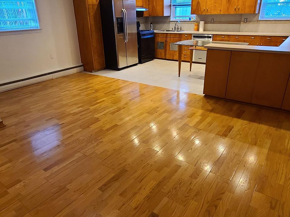 1st image of 2571 Yates Ave #1
