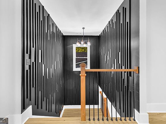 3rd image of 2361 Lynn Iris Dr