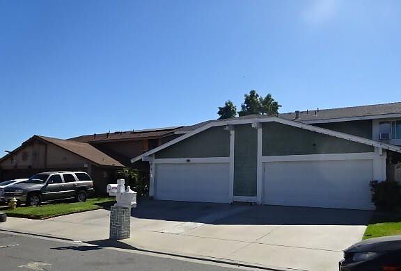 3rd image of 3581 Raven Dr