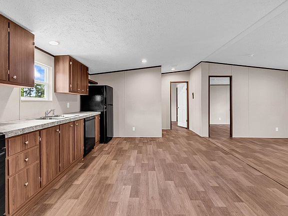 4th image of 2707A Prince St.