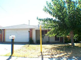 931 E A St, Oakdale, CA 95361