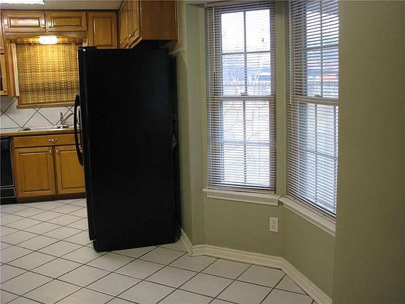 4th image of 6028 Heavenway Dr