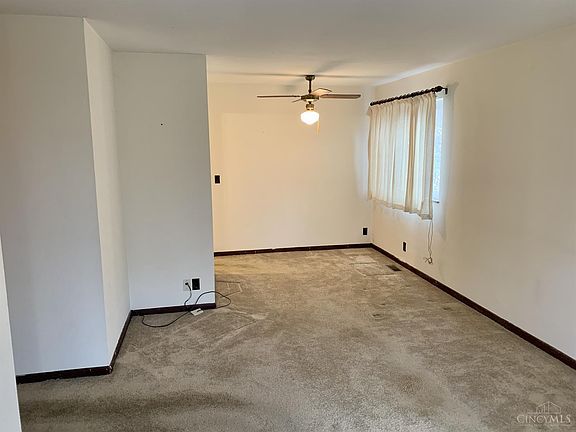3rd image of 231 Chamberlin Dr
