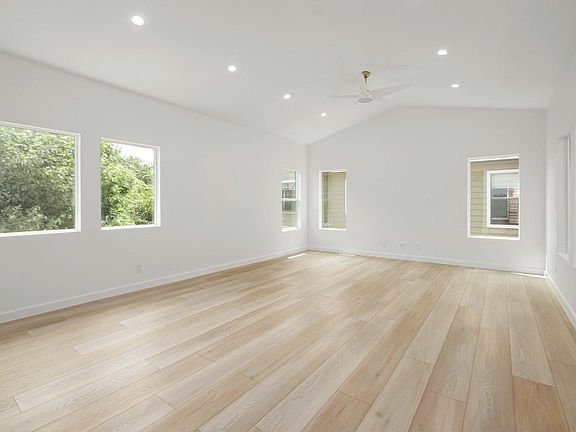 4th image of 1803 Bouldin Ave #B
