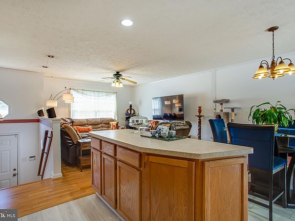 2nd image of 38418 Arlington Dr