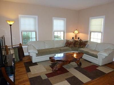 3rd image of 316 Lake St