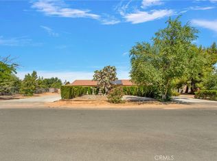 13940 Hopi Rd, Apple Valley, CA 92307