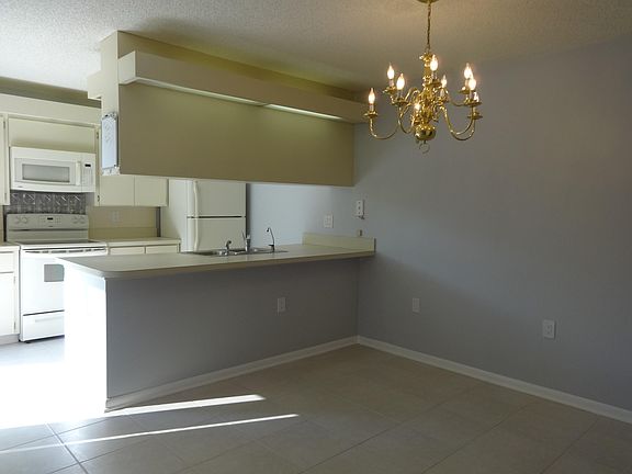 3rd image of 2605 26th Ct Unit 154-A