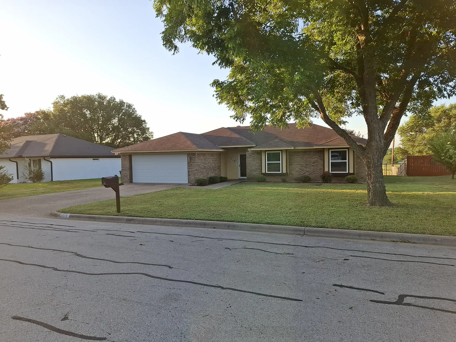 3 bed, 1502 sqft, $1,995 — Photo 2
