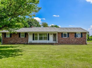 6505 Smith Kramer St NE, Hartville, OH 44632
