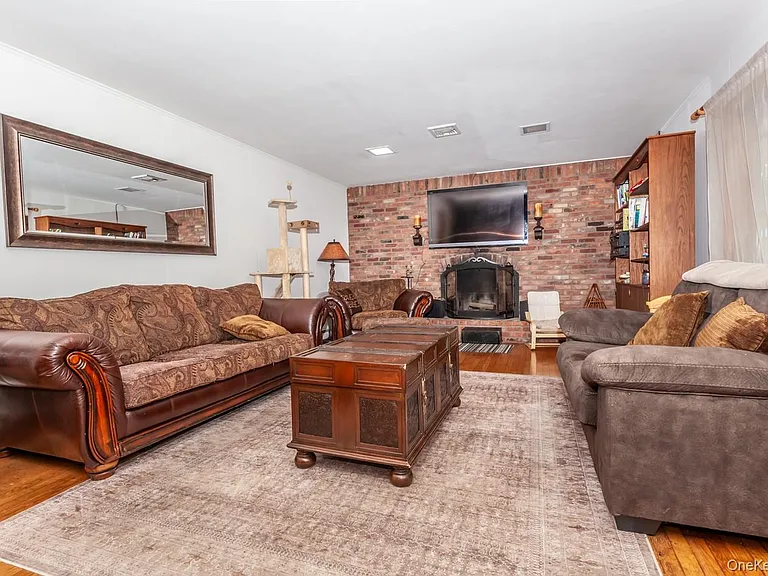 15 Cindy Ln — Photo 14