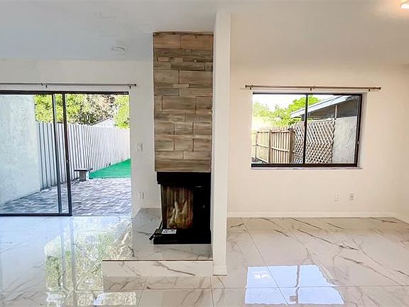 3rd image of 8256 Limetree Ct