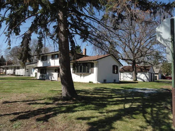 1791 Lake St, Lauderdale, MN 55113