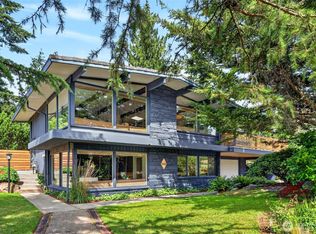 19421 46th Ave NE, Lake Forest Park, WA 98155