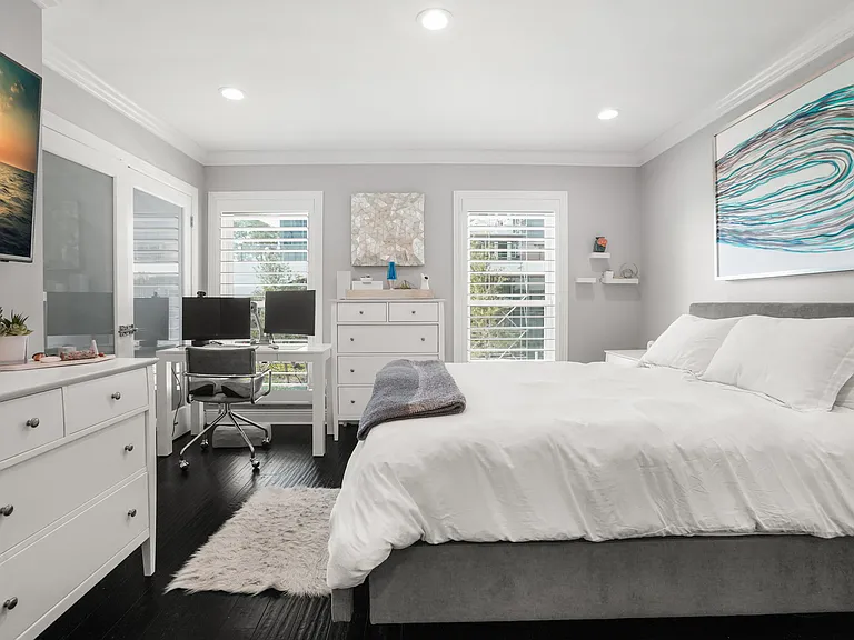 2925 W Santiago St — Photo 25