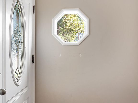 4th image of 3501 Glenrose Ave