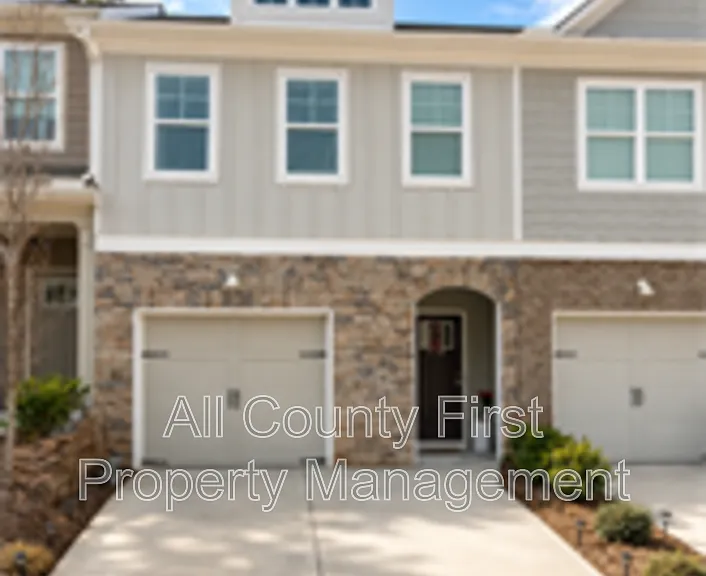 5788 Calle Vista Dr — Photo 1