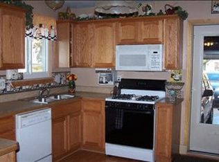 8751 Lillian Dr, Newport, MI 48166
