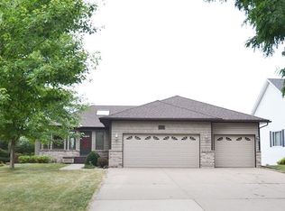 595 127th Ln NW, Coon Rapids, MN 55448