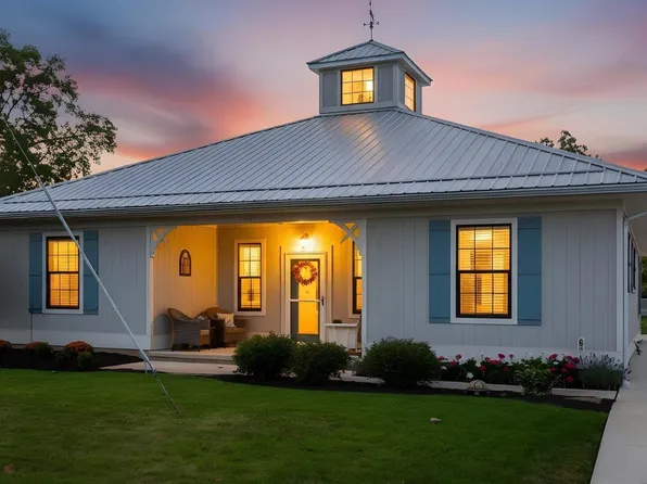 360 Lakeview Dr, Buckeye Lake, OH 43008