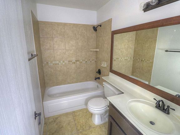 2nd image of 10432 S Avenida La Primera
