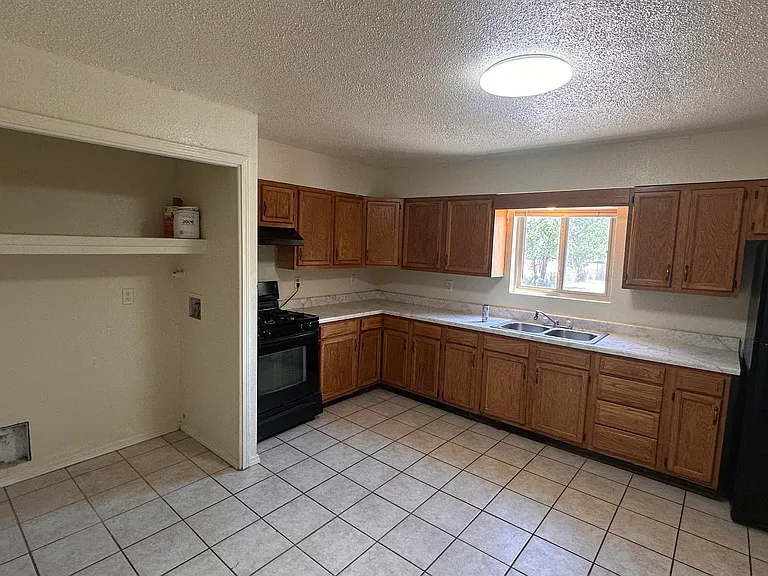 301 Merlot Ln #303 — Photo 5