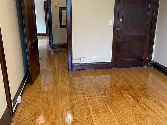 3rd image of 519 Asbury St APT 3