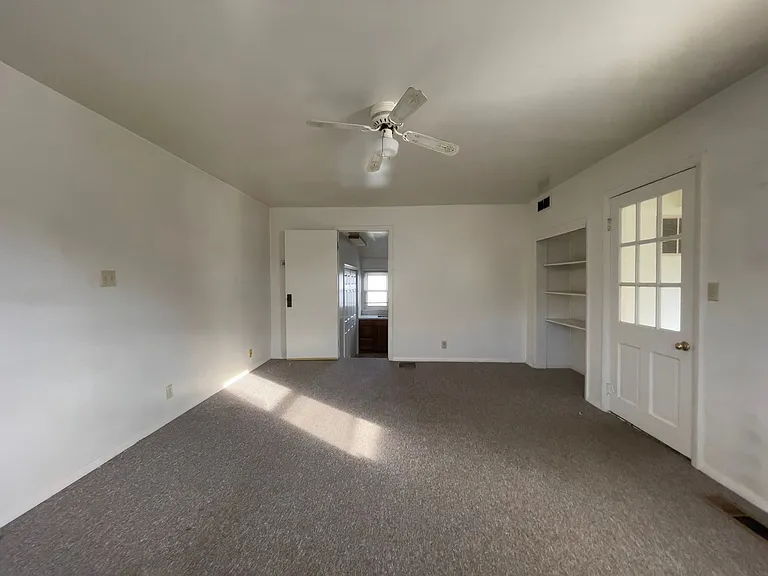 Coming Soon: 9011 W Jackson St! 3 Bedroom 1 Bath! Pet Friendly! Yorktown School District — Photo 20