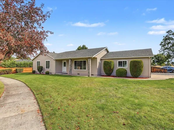 1911 Layla Dr, Medford, OR 97501