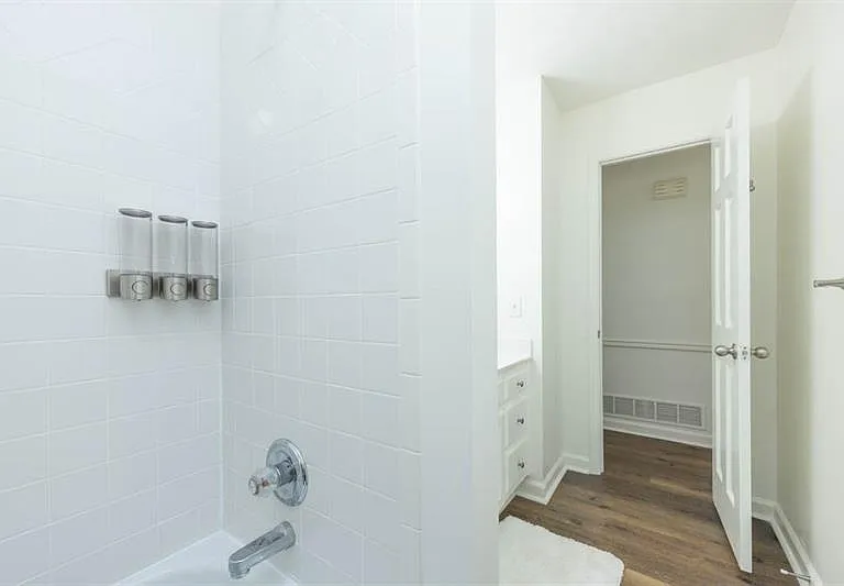 3200 Lee Dr — Photo 27