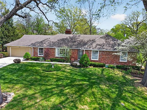 3rd image of 10011 Fontana Ln