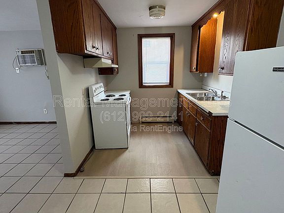 4th image of 3841 Thomas Ave N #1