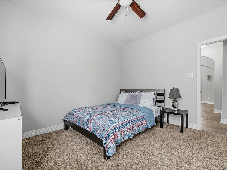 3013 Chalice Well Dr — Photo 29