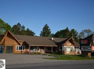 714 S Us Highway 31, Elk Rapids, MI 49629